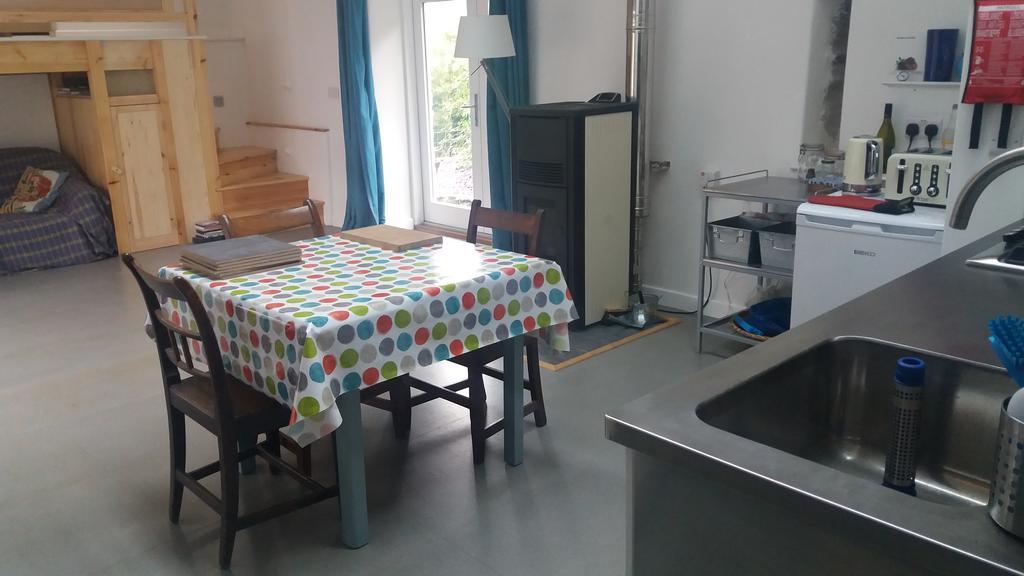 Rhiwiau Self Catering Villa Carmarthen Buitenkant foto