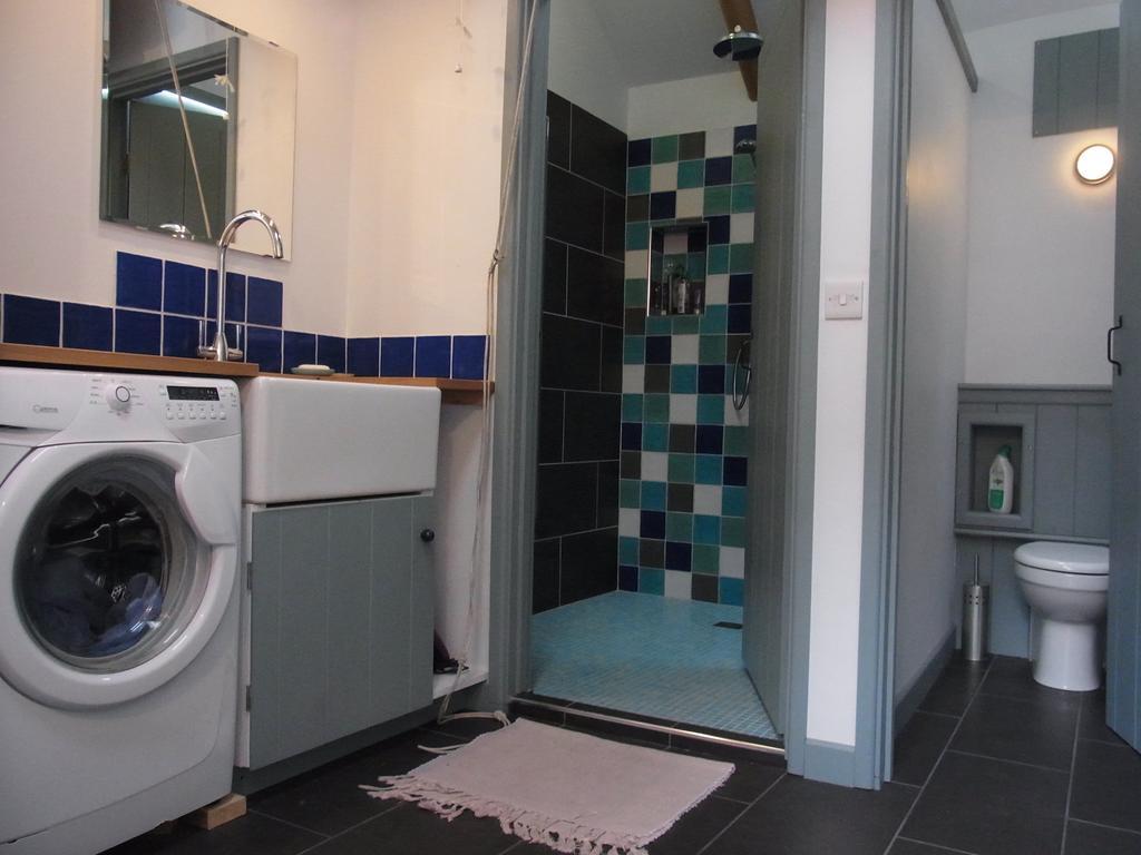 Rhiwiau Self Catering Villa Carmarthen Buitenkant foto